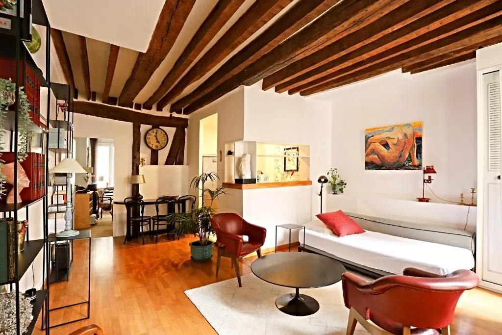 Chic Flat Vi